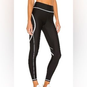 Alala Surf Tight Black + white / S